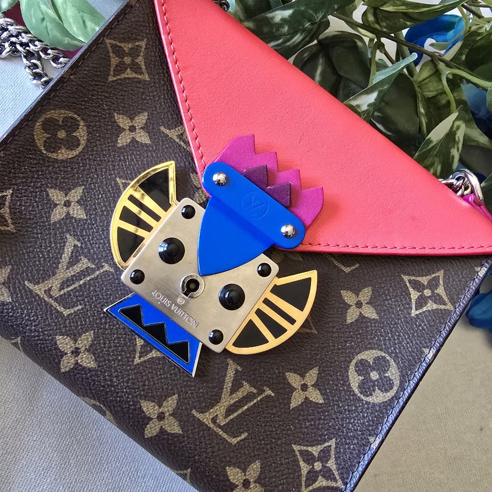 Authentic Louis Vuitton Tribal Monogram Crossbody Bag - Picture 8 of 16